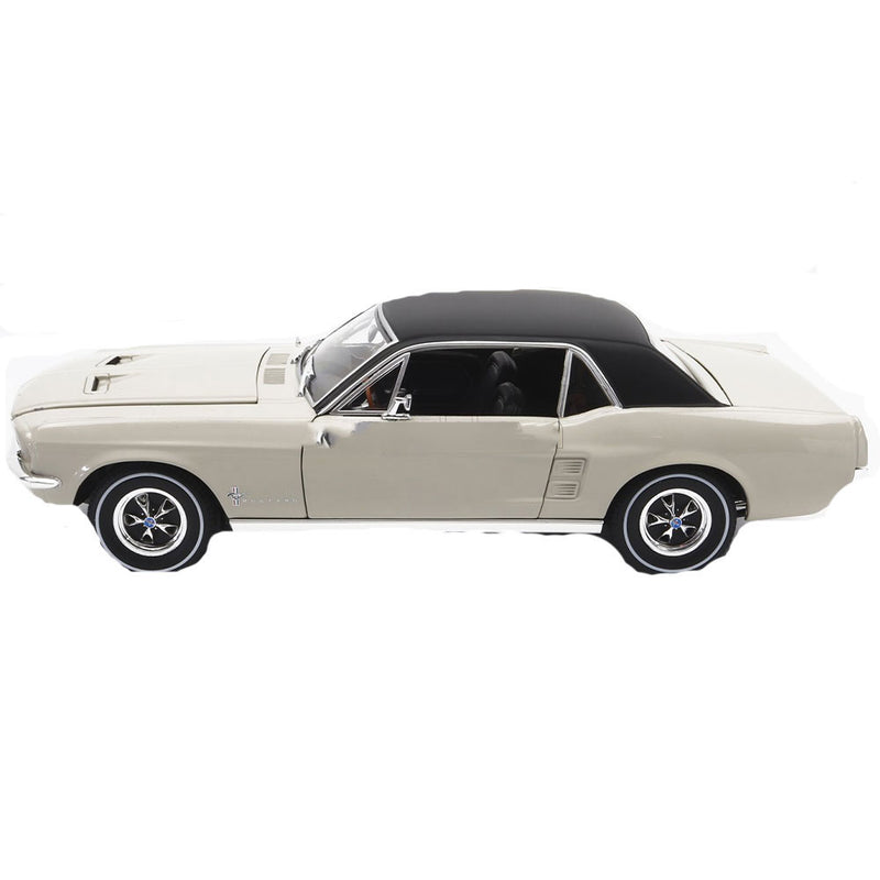 1967 Ford Mustang Coupe 1:18 Modelauto