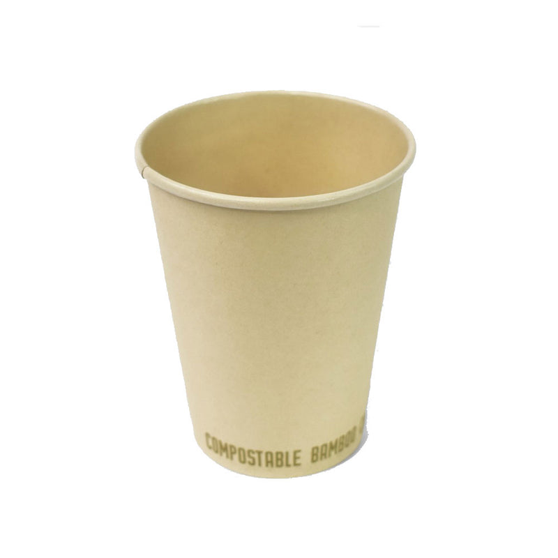 Coupe compostable en fibre de bambou vert.